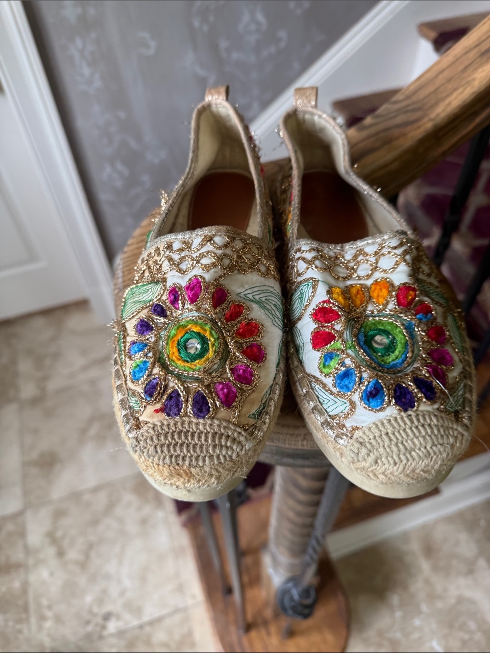 JEWELED ladies slip on espadrilles EURO 38. US 8. Preowned good condition. - Picture 7 of 9